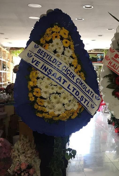 Tek Katl Sar & Beyaz Gerbera iekleri elenk